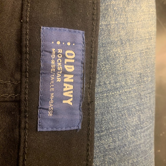Black Old Navy rockstar jeans - Picture 5 of 5